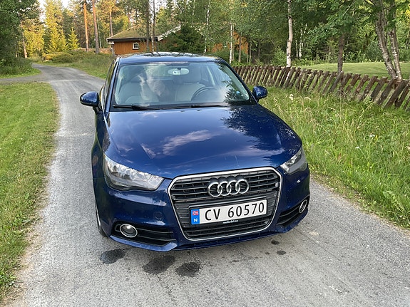 Audi A1 2 of 17