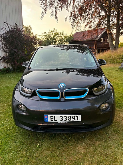 BMW i3 2 of 5