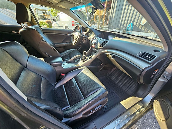 Honda Accord 8 of 23