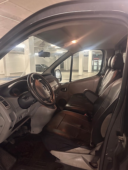 Opel Vivaro 5 of 5