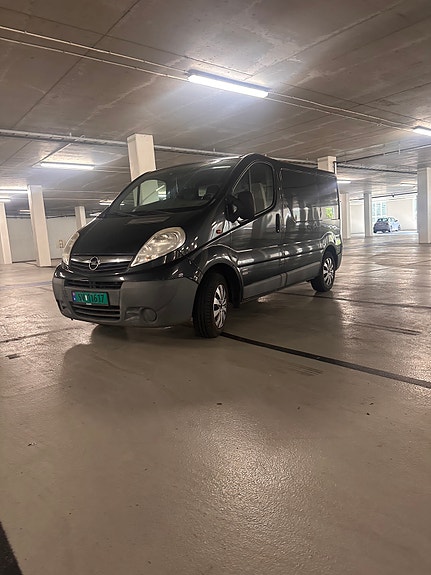 Opel Vivaro 4 of 5