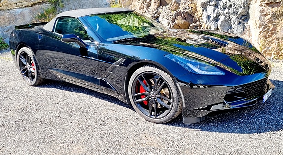 Chevrolet Corvette 3 of 5