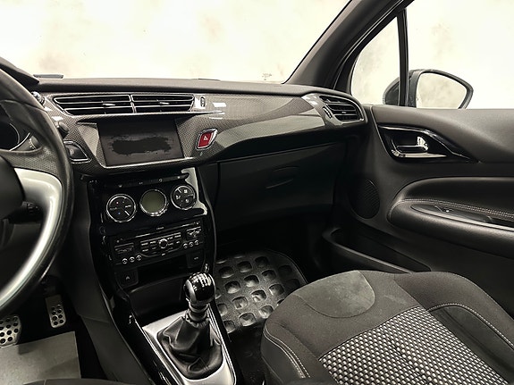 Citroen DS3 17 of 30
