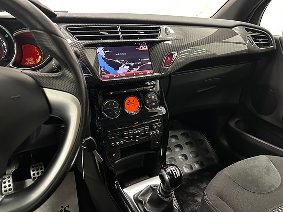 Citroen DS3 26 of 30