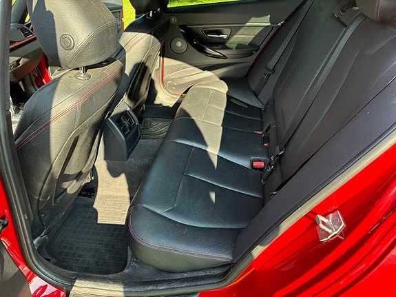 BMW 335i 30 of 30
