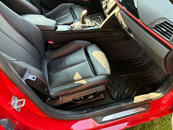 BMW 335i 14 of 30