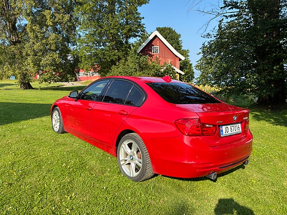 BMW 335i 9 of 30