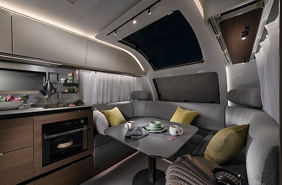 Adria Alpina  763 UK Plus 2 of 15