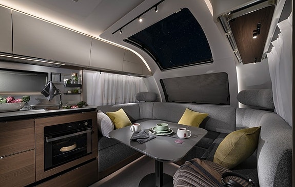 Adria Alpina  763 UK Plus 6 of 15