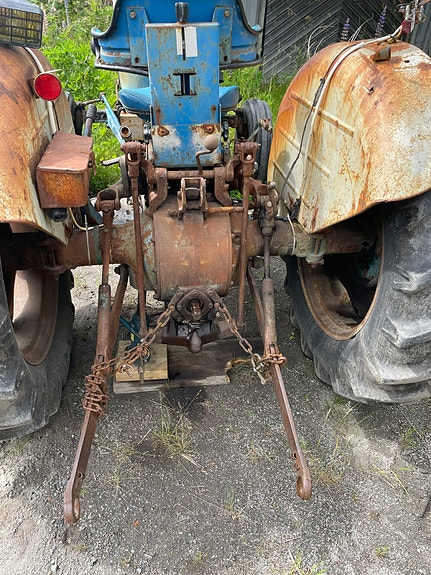 Ford Super Dexta 3 of 5