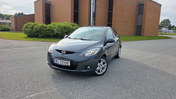 Mazda 2 2 of 5