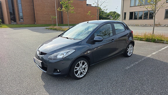 Mazda 2 5 of 5