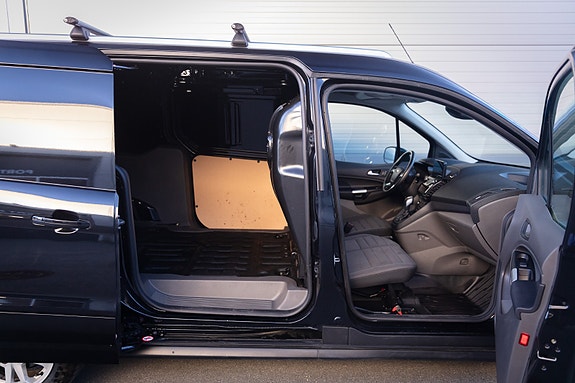 Ford Transit Connect 3 of 5