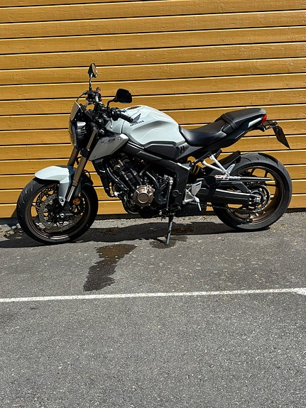 Honda CB 650 R 6 of 10