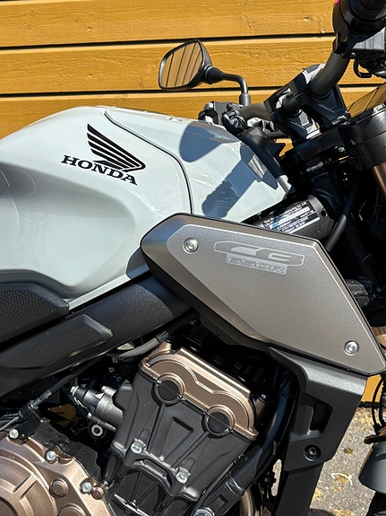 Honda CB 650 R 8 of 10