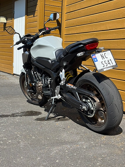 Honda CB 650 R 7 of 10