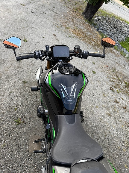 Kawasaki Z900 SE 2025 – Meget påkostet – Kun 8 000 km – Én eier 11 of 19