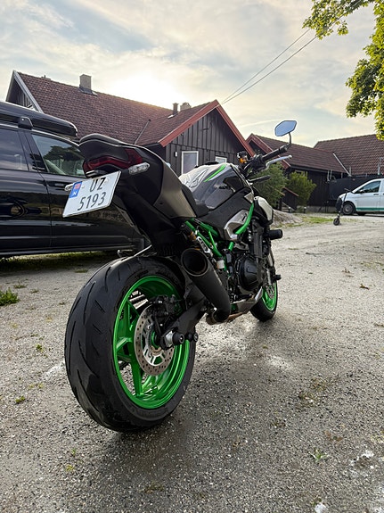 Kawasaki Z900 SE 2025 – Meget påkostet – Kun 8 000 km – Én eier 5 of 19