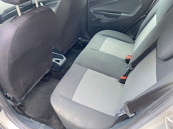 Ford Fiesta 10 of 10