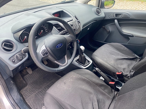 Ford Fiesta 7 of 10
