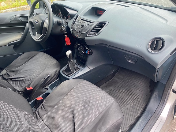 Ford Fiesta 8 of 10