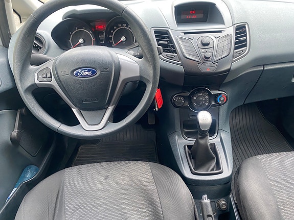 Ford Fiesta 9 of 10