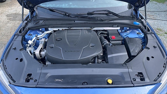 Volvo V90 8 of 16