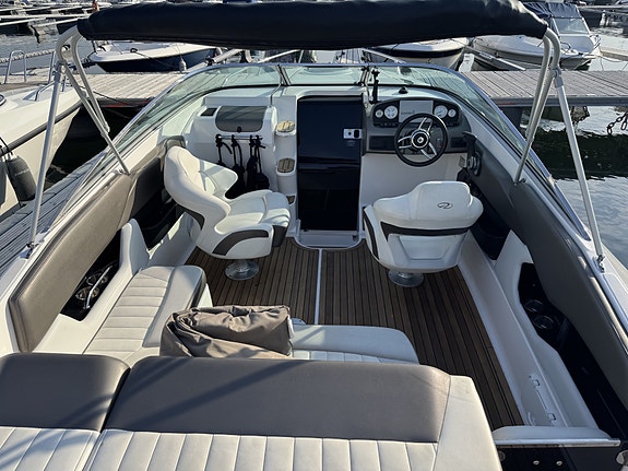 Reservert - Regal 2250 Cuddy 4 of 5
