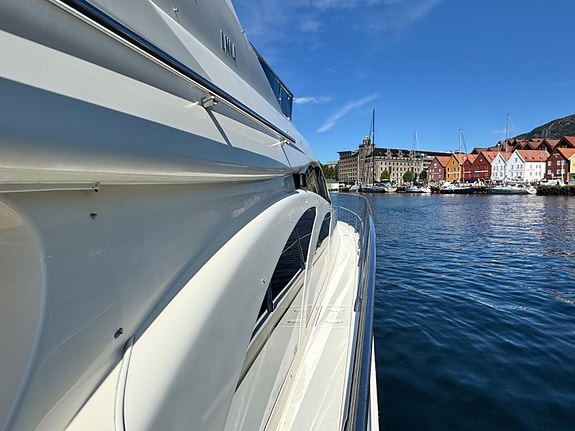 Azimut 50 Fly CAT C12. 3stk dieselvarmere. Gedigen fly. Nydelige linjer. Skipsre 19 of 30