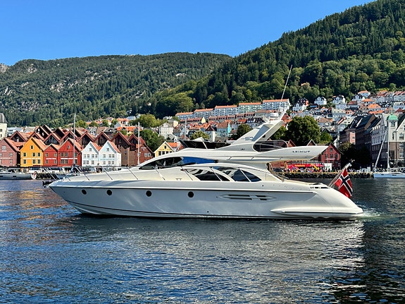 Azimut 50 Fly CAT C12. 3stk dieselvarmere. Gedigen fly. Nydelige linjer. Skipsre 5 of 30