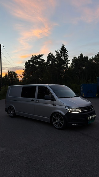 Volkswagen Transporter 3 of 5