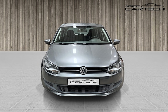 Volkswagen Polo 2 of 5