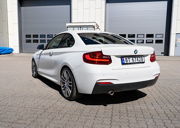BMW 218d 5 of 30