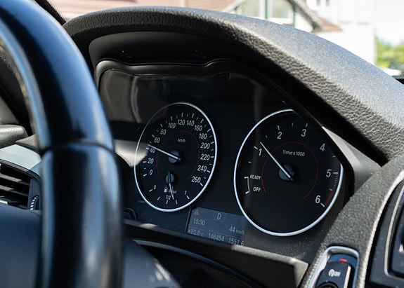 BMW 218d 23 of 30