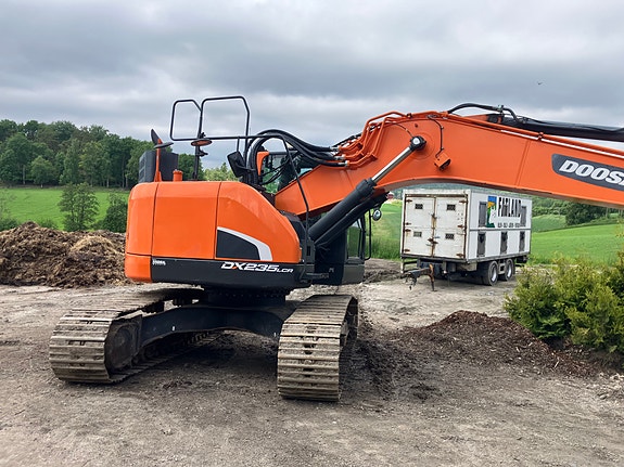 Doosan 235 3 of 5