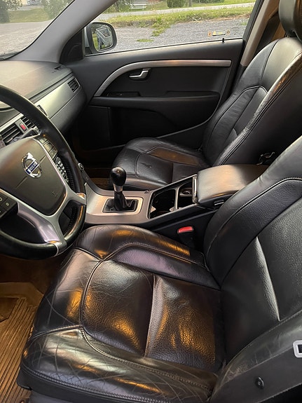 Volvo V70 13 of 14