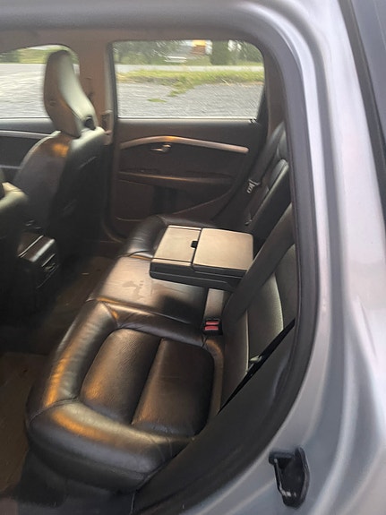 Volvo V70 11 of 14