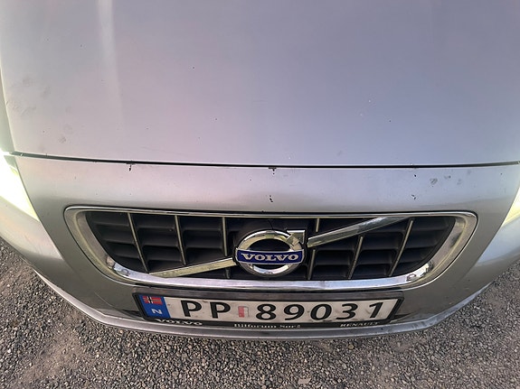 Volvo V70 3 of 14