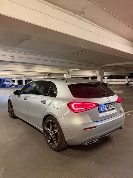 Mercedes-Benz A200 4 of 5
