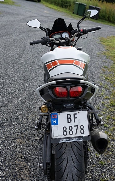 Yamaha FZ8-N 2 of 9