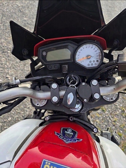 Yamaha FZ8-N 6 of 9