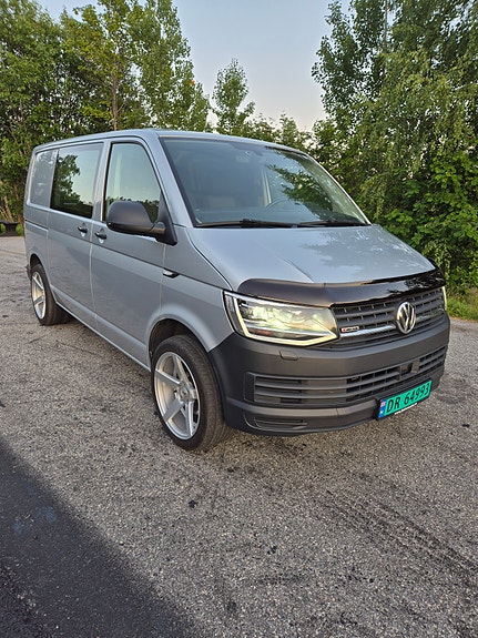 Volkswagen Transporter 2 of 5