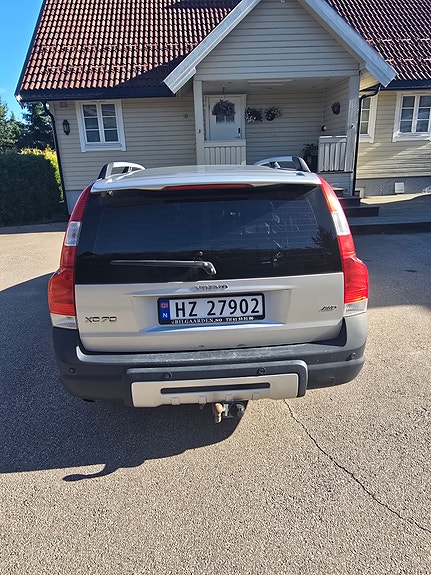 Volvo XC70 3 of 5