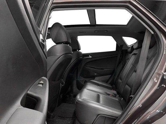 Hyundai Tucson 13 of 17