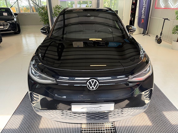 Volkswagen ID.4 3 of 5
