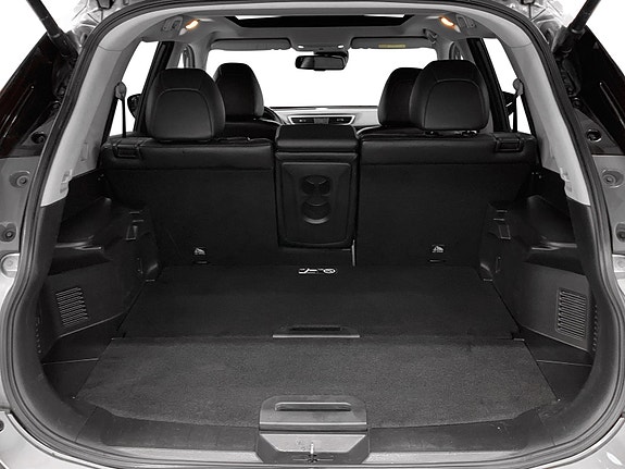 Nissan X-Trail 13 of 16