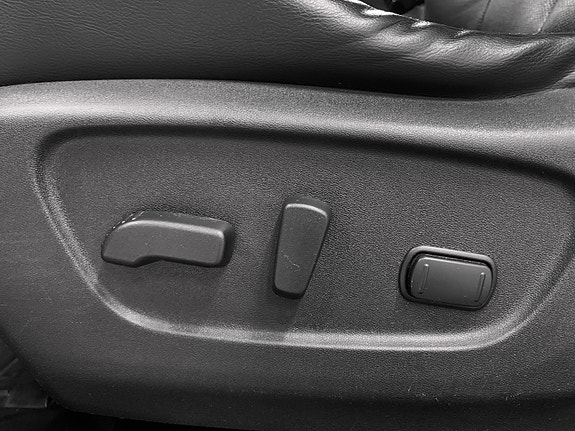 Nissan X-Trail 10 of 16