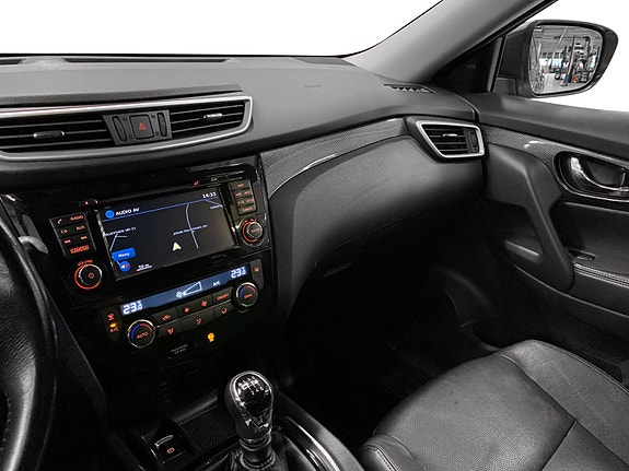 Nissan X-Trail 8 of 16