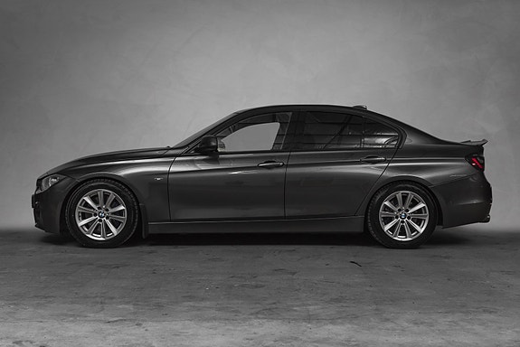 BMW 335i 2 of 30
