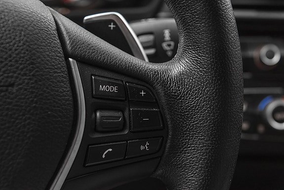 BMW 335i 27 of 30